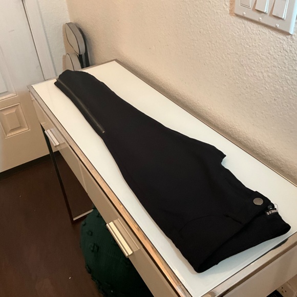 Express jetblack skinny Cargo & Zipper style  jeggings size M ( lot of 2 pairs) - Picture 4 of 11